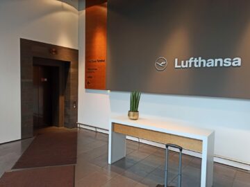 Lufthansa First Class Terminal Frankfurt Eingang Erdgeschoss Aufzug