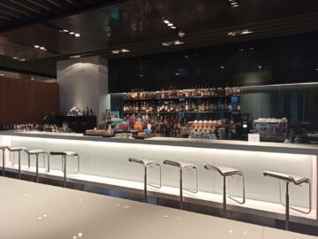 Lufthansa First Class Terminal Frankfurt Getraenke Auswahl