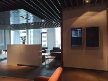 Lufthansa First Class Terminal Frankfurt Lounge Fluginformationen