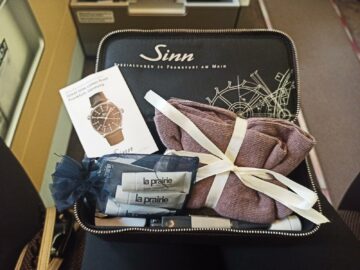 Review Lufthansa First Class Boeing 747 8 Mexico City Amenity Kit Damen