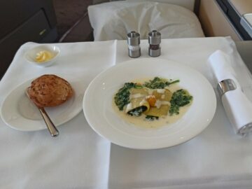 Review Lufthansa First Class Boeing 747 8 Mexico City Essen Hautgang Cannelloni