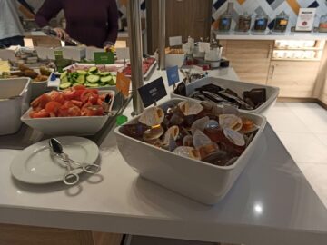 Hampton By Hilton Frankfurt Airport Fruehstueck Honig