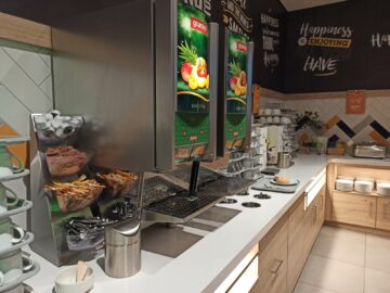 Hampton By Hilton Frankfurt Airport Fruehstueck Saft