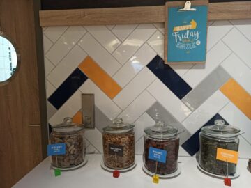 Hampton By Hilton Frankfurt Airport Fruehstueck Trockenobst