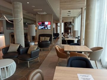 Hampton By Hilton Frankfurt Airport Restaurant Vorderer Teil