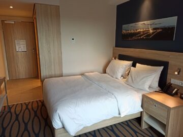 Hampton By Hilton Frankfurt Airport Zimmer Bett
