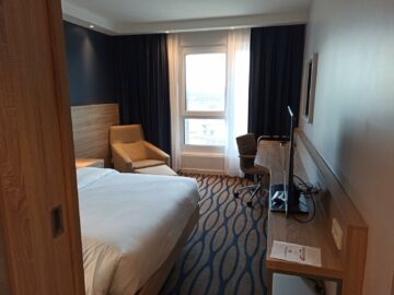 Hampton By Hilton Frankfurt Airport Zimmer Vom Eingang