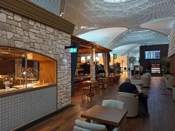 Turkish Airlines Business Lounge Istanbul Essbereich Blick Zum Eingang