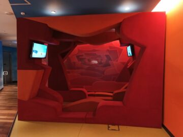 Turkish Airlines Business Lounge Istanbul Kinder Tv Room