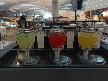 Turkish Airlines Business Lounge Istanbul Limonade