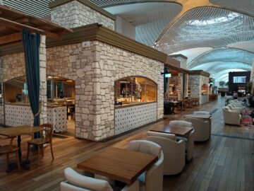 Turkish Airlines Business Lounge Istanbul Mehrere Show Kuechen