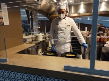Turkish Airlines Business Lounge Istanbul Omelette