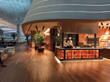 Turkish Airlines Business Lounge Istanbul Uebergang Zentraler Teil Und Hinten