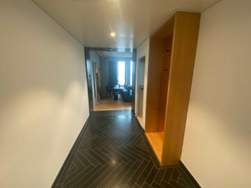 Andaz Muenchen Schwabinger Tor Andaz View Suite Eingangsbereich 1