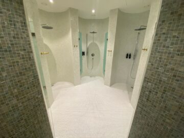 Andaz Muenchen Schwabinger Tor Spa Duschen Umkleide