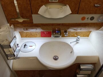 Emirates Business Class A380 Bad Waschbecken