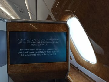Emirates Business Class A380 Entertainment Bildschirm