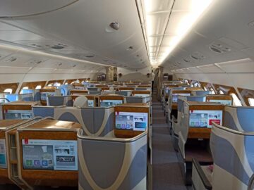 Emirates Business Class A380 Kabine Von Hinten