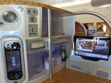 Emirates Business Class A380 Sitz Minibar Tablet Controller