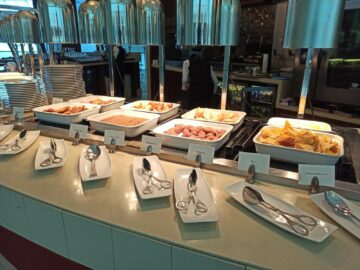 Emirates Business Class Lounge Dubai Concourse A Fast Food