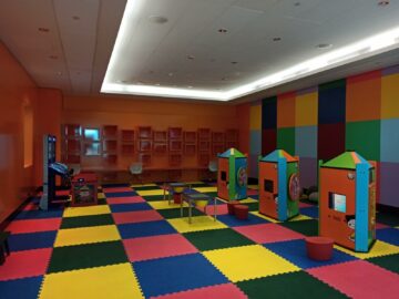 Emirates Business Class Lounge Dubai Concourse A Kinder Spielzimmer 2