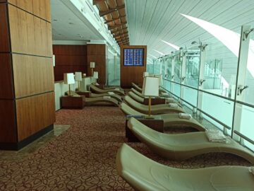 Emirates Business Class Lounge Dubai Concourse A Ruhebereich