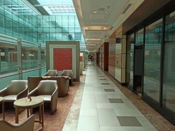 Emirates Business Class Lounge Dubai Concourse A Schlauch