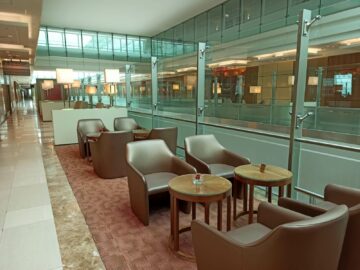 Emirates Business Class Lounge Dubai Concourse A Sitzgelegeneheiten Vierer