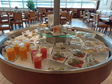 Emirates Lounge Frankfurt Kaltes Buffet Saefte