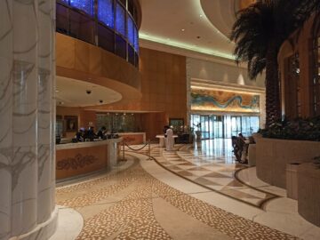 Grand Hyatt Dubai Lobby Rezeption