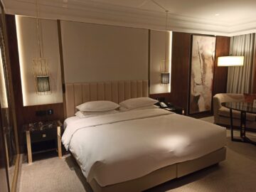 Grand Hyatt Dubai Zimmer Bett