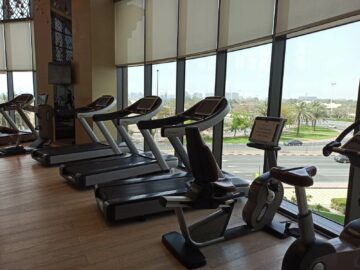 Hyatt Regency Dubai Creek Heights Fitness Laufband