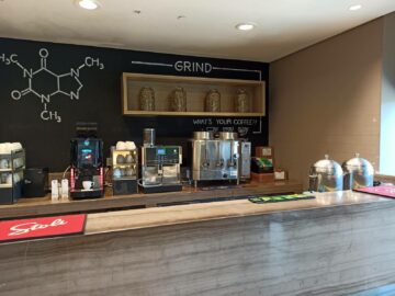 Hyatt Regency Dubai Creek Heights Fruehstueck Kaffeebar