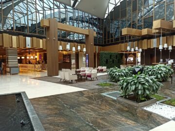 Hyatt Regency Dubai Creek Heights Lobby Blick Rezeption