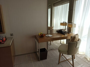 Hyatt Regency Dubai Creek Heights Schreibtisch