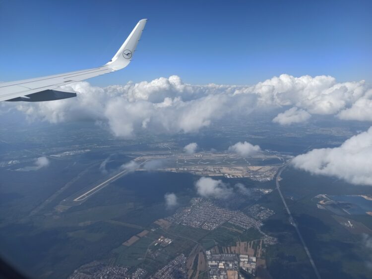 Blick Frankfurt Flughafen Aus Flugzeug