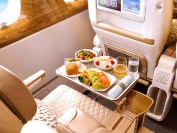 Emirates Premium Economy Class Essen Copyright