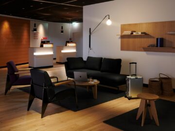 Swiss Arrival Lounge Zuerich Couch Copyright