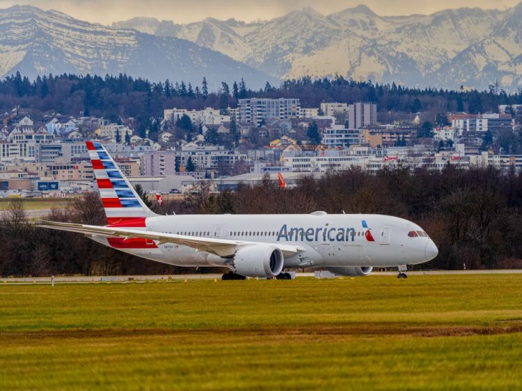 Flugzeug American Airlines Boeing B787 Zurich