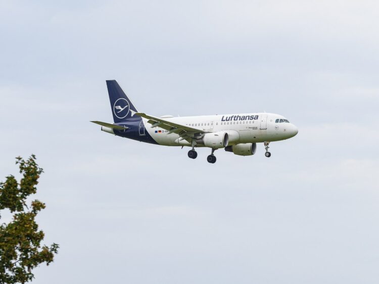 Flugzeug Lufthansa Airbus A319 Zurich