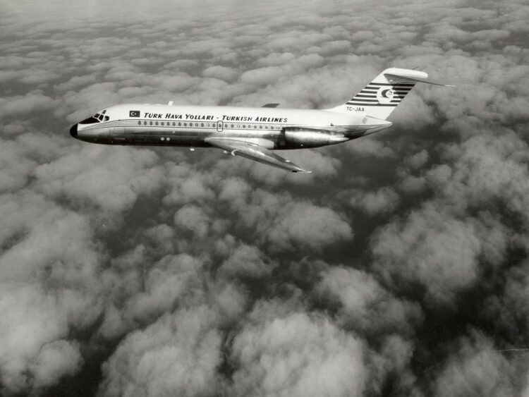 Turkish Airlines Mcdonnell Douglas Cd 9 10 Copyright