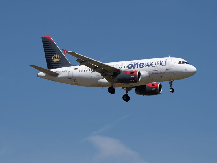 Flugzeug Royal Jordanian Oneworld Alliance A319