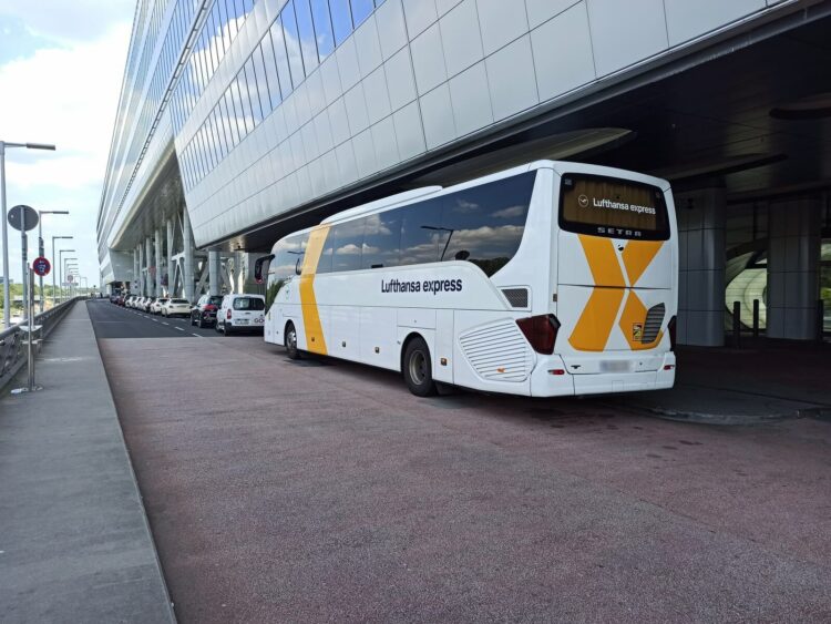 Lufthansa Express Bus Frankfurt Haltestelle