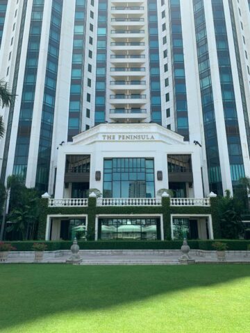 Peninsula Bangkok Aussen 3