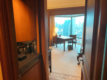 Peninsula Bangkok Eingang 2