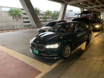 Peninsula Bangkok Limousine Transfer Bmw 1