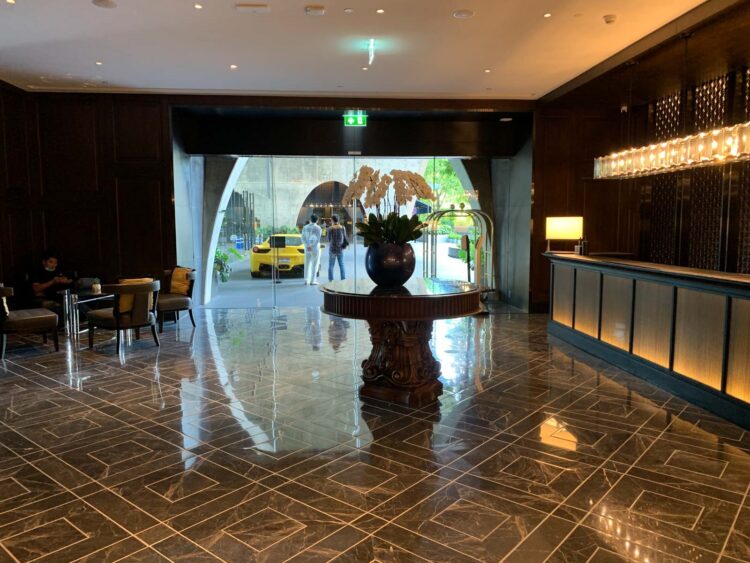 Sindhorn Kempinski Check In