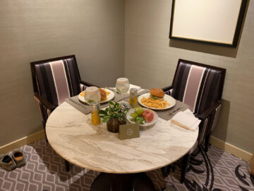 Sindhorn Kempinski In Room Dining 3