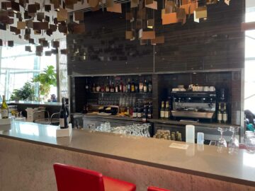 Air Canada Maple Leaf Lounge Montreal Bar