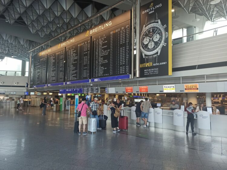 Flughafen Frankfurt Terminal 1 Halle B Check In Passagiere